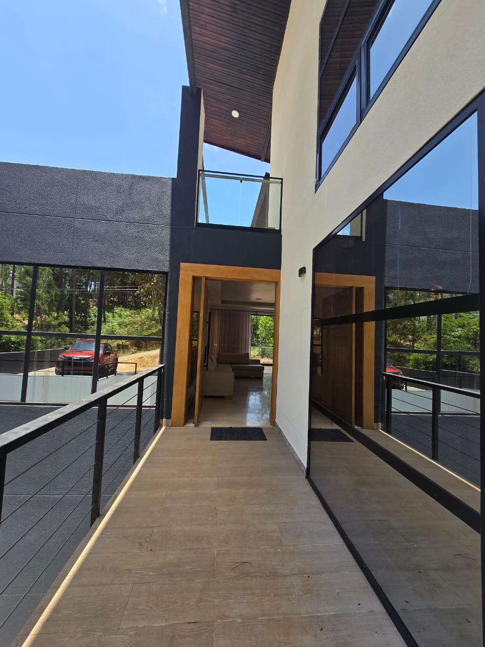 Villa Fior | Villa de Lujo Amueblada en Jarabacoa