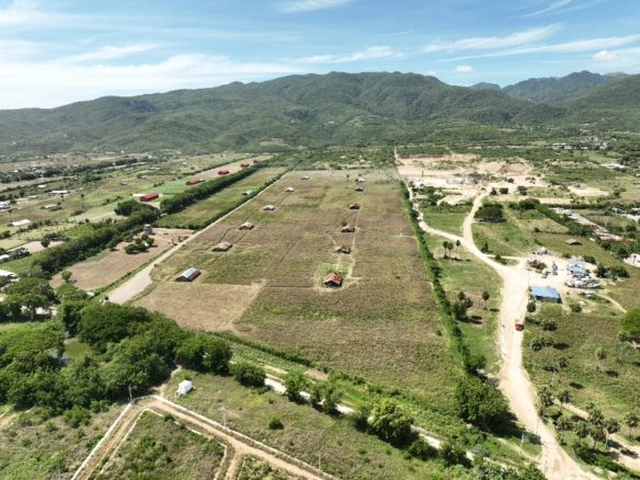 Terreno de 123,000 m² en Villa González, Santiago