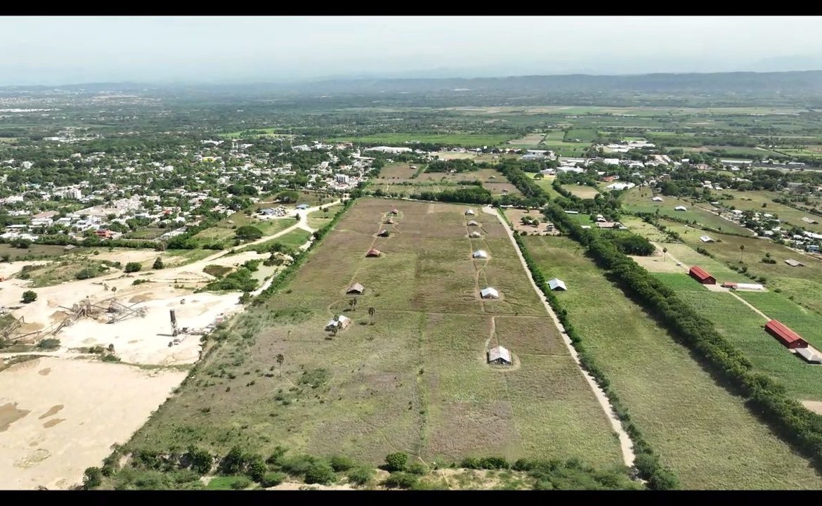 Terreno de 123,000 m² en Villa González, Santiago